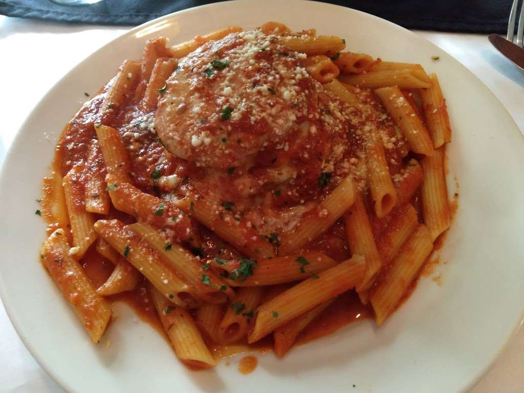 Cali Ristorante Italiano | 10 W Evergreen Pkwy, Elkhorn, WI 53121, USA | Phone: (262) 723-1430