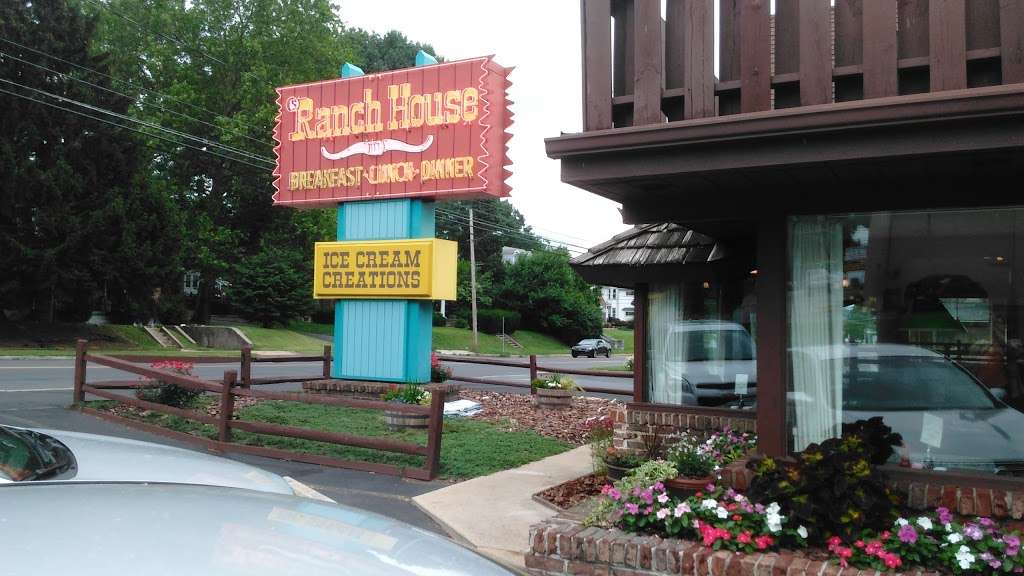 Circle S Ranch House | 2738 Penn Ave, West Lawn, PA 19609, USA | Phone: (610) 678-6282
