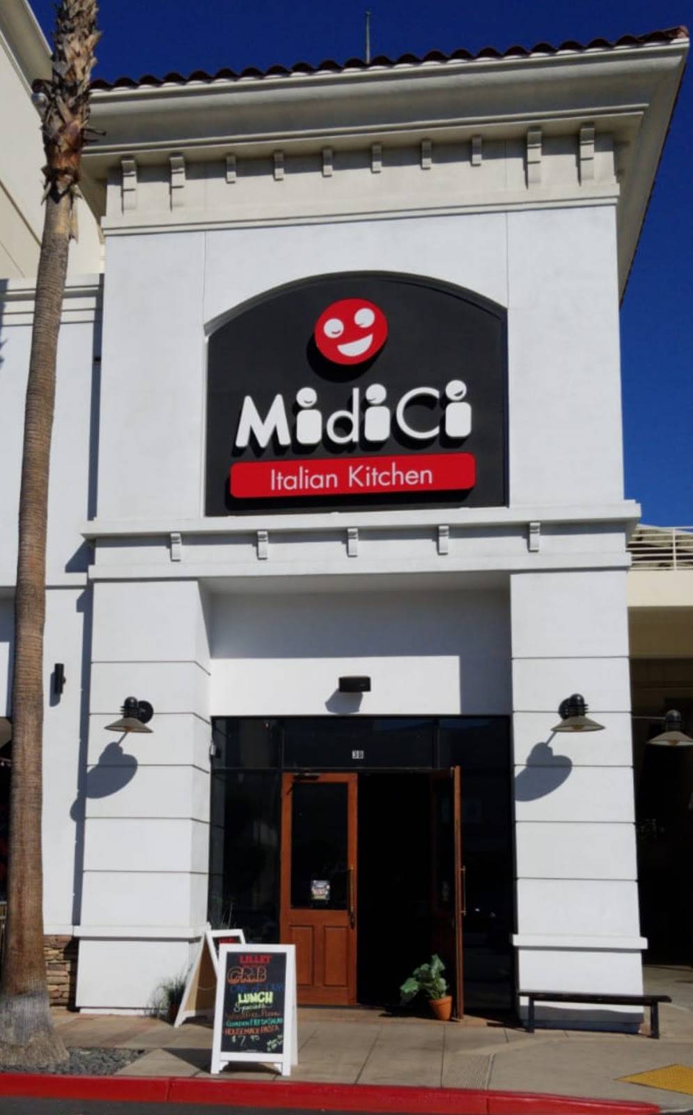 MidiCi The Neapolitan Pizza | 3775 Tyler St, Riverside, CA 92503, USA | Phone: (951) 299-7009