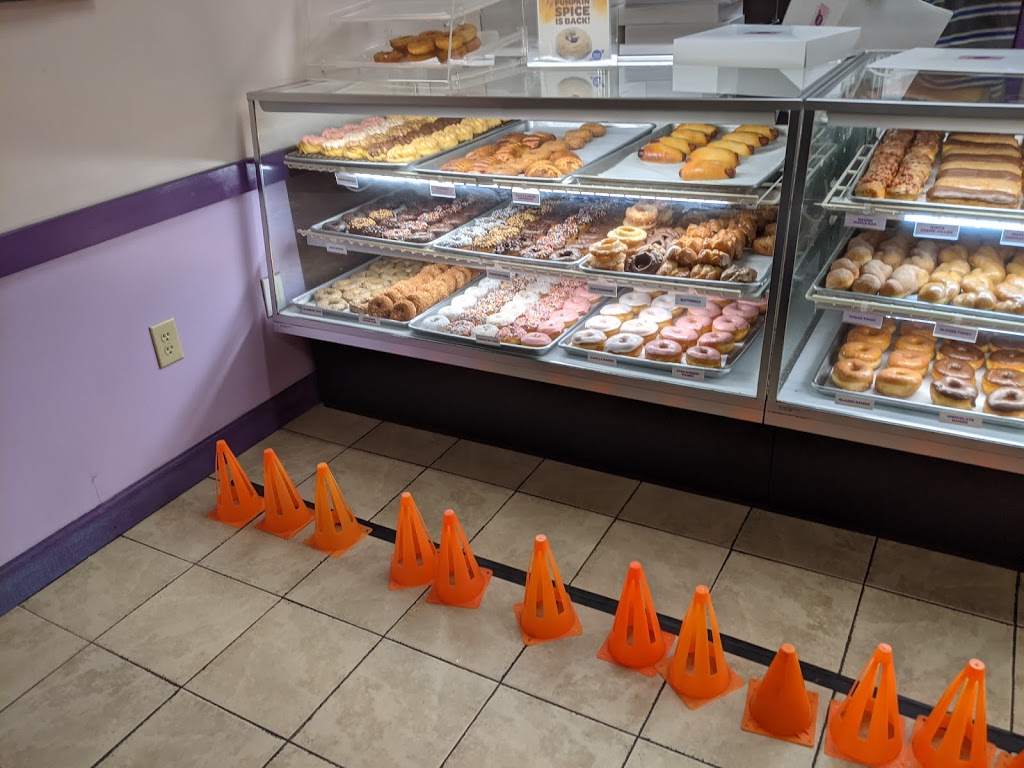 Donut World | 5561 W Market St, Greensboro, NC 27409, USA | Phone: (336) 315-0202