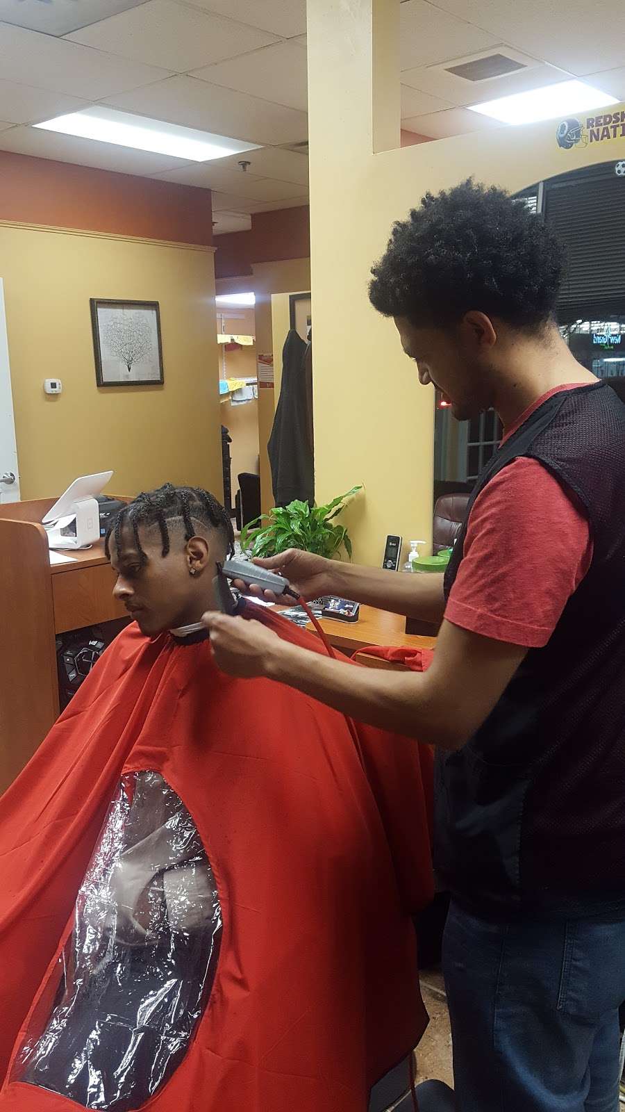 Hi-top Barber Shop | 6301 Little River Turnpike, Alexandria, VA 22312, USA | Phone: (703) 992-8892