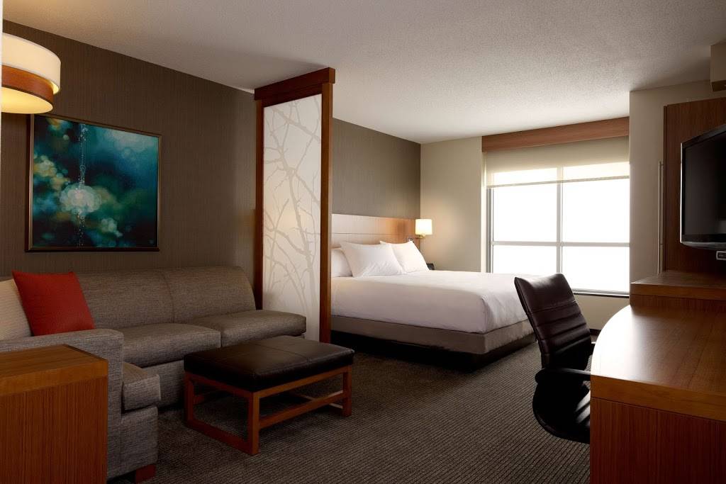 Hyatt Place Lincoln/Downtown-Haymarket | 600 Q St, Lincoln, NE 68508, USA | Phone: (402) 742-6007