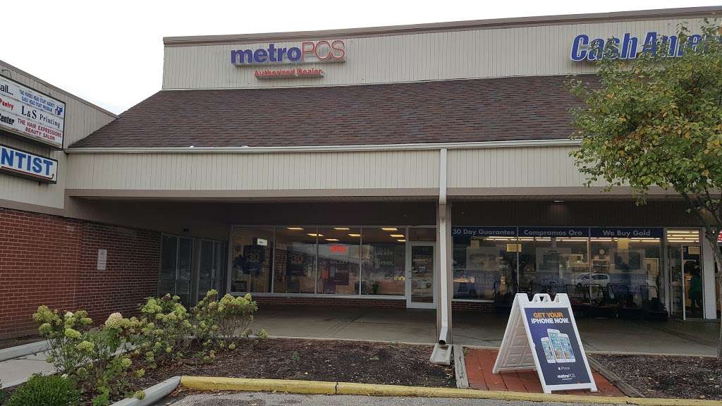 Metro by T-Mobile | 150 S Kennedy Dr unit 5a, Carpentersville, IL 60110, USA | Phone: (847) 551-5712