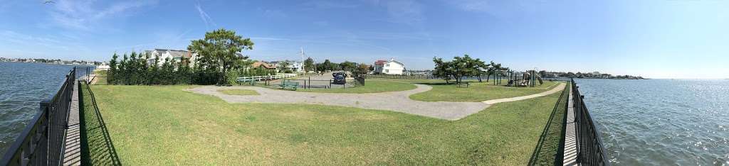 Breezy Point Park | 99 Clocks Blvd, Massapequa, NY 11758