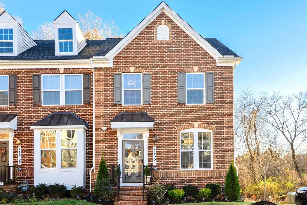 Blue Crab Real Estate LLC | 21900 Huntmaster Dr, Gaithersburg, MD 20882, USA | Phone: (301) 947-4242