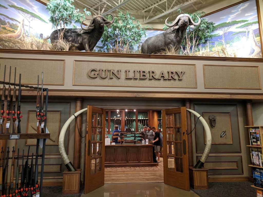 Cabelas | 13725 Cabela Pkwy, Noblesville, IN 46060, USA | Phone: (317) 565-6400