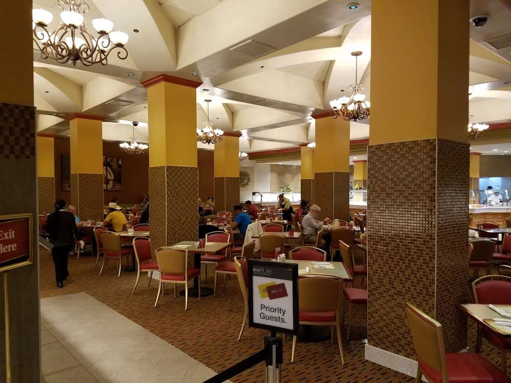 Charlies Market Buffet | 4575 Boulder Hwy, Las Vegas, NV 89121, USA | Phone: (702) 951-9000 ext. 4211