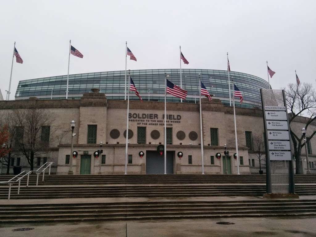 Soldier Field & Field Museum | Chicago, IL 60605, USA