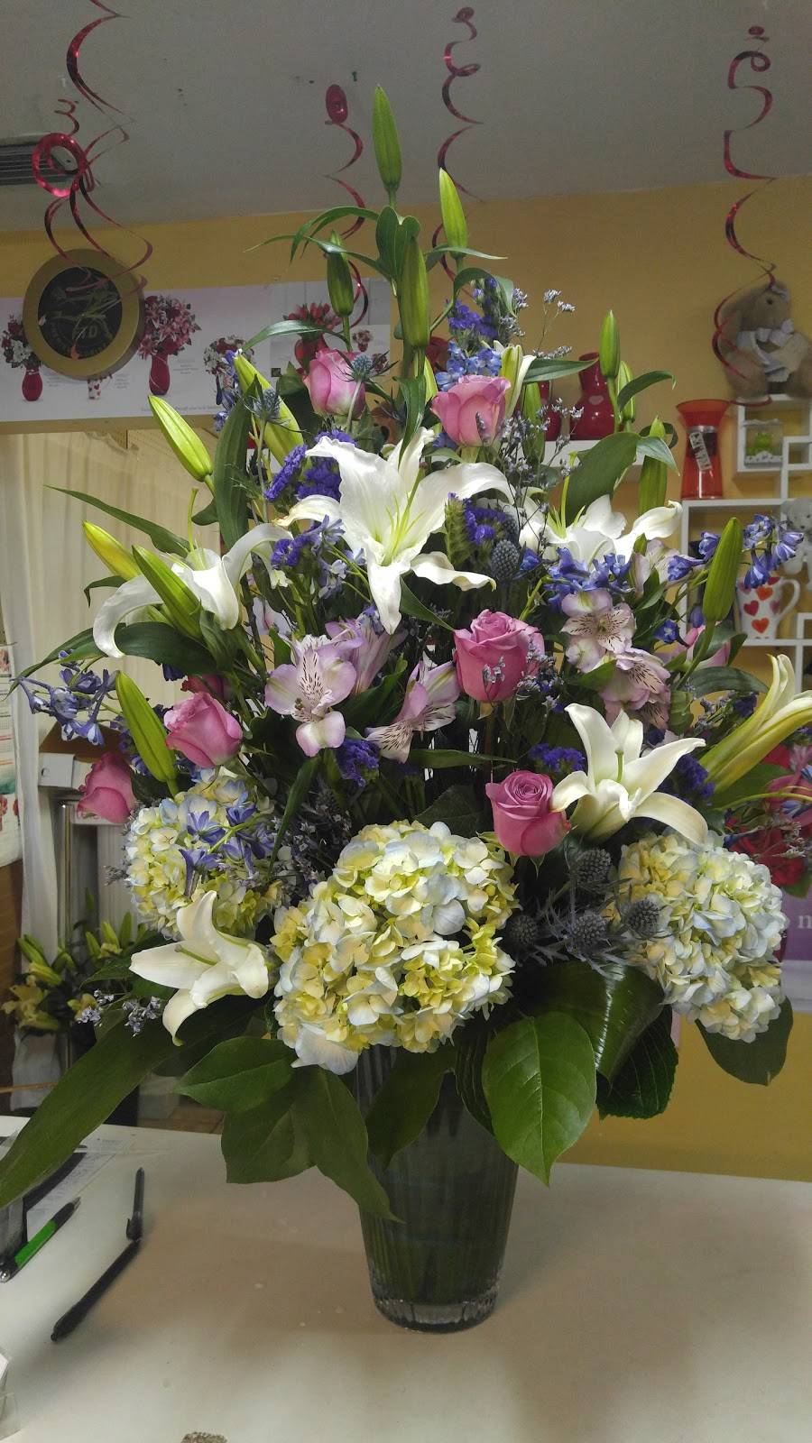 Hialeah Flowers | 794 W 84th St, Miami Lakes, FL 33014, USA | Phone: (305) 556-0420