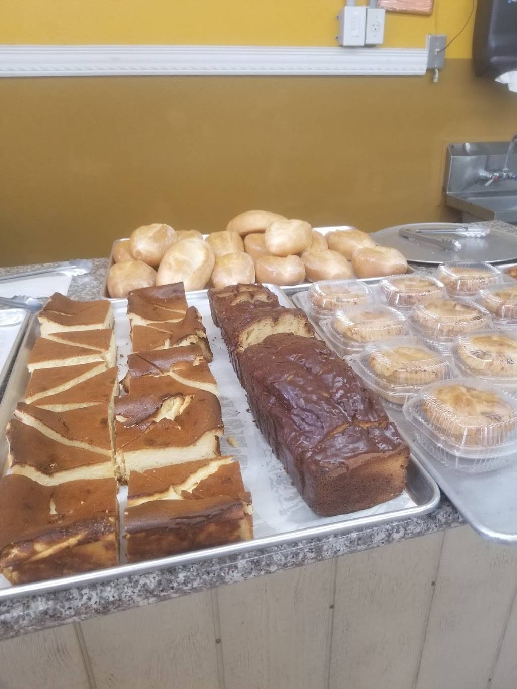 Mendozas Bakery | 2659 W Lincoln Ave, Anaheim, CA 92801, USA | Phone: (714) 952-6939