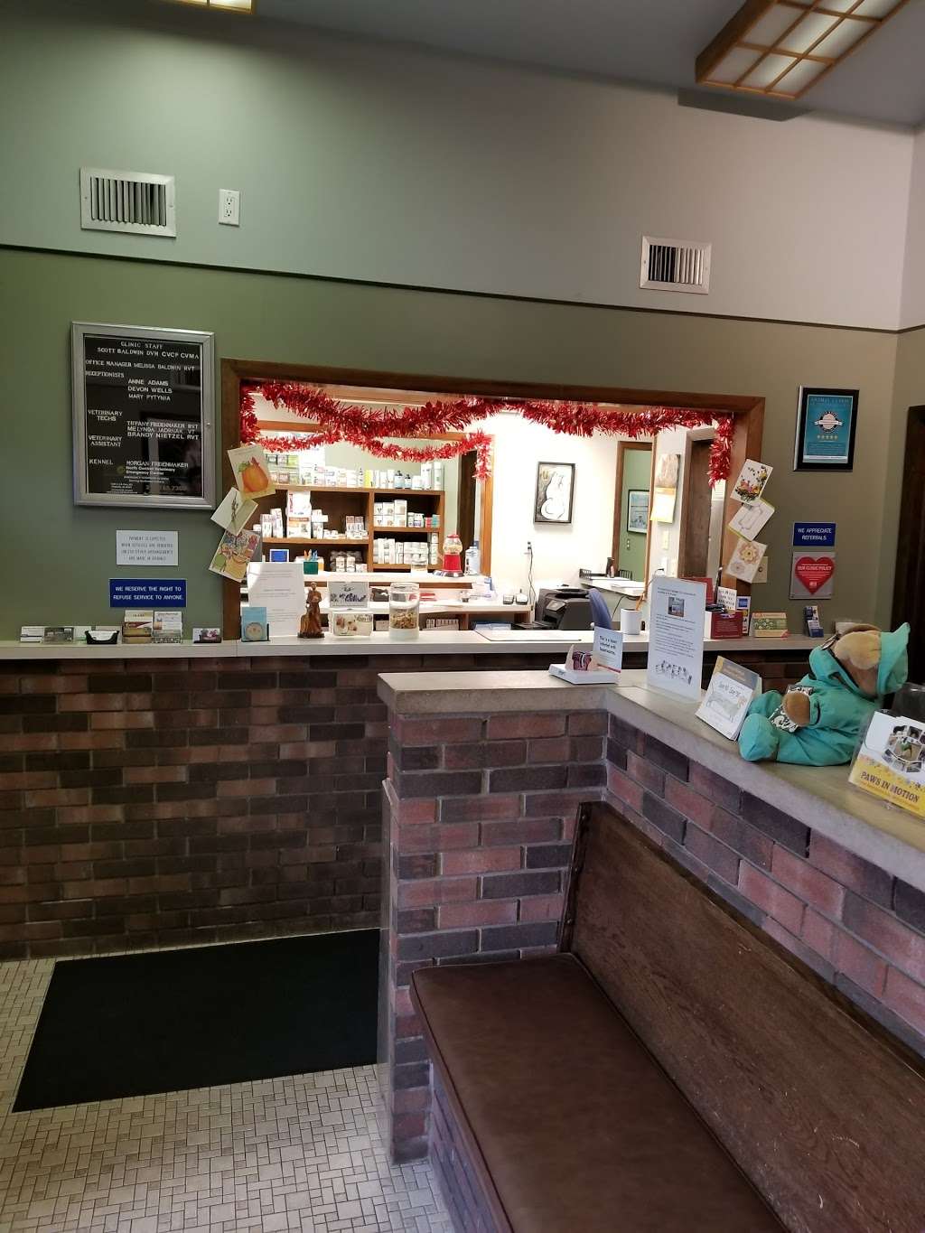 Animal Clinic of Michigan City | 1943 S Woodland Ave, Michigan City, IN 46360, USA | Phone: (219) 879-0249