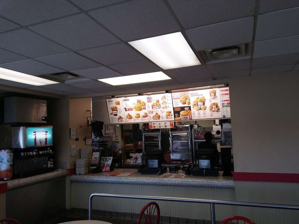 KFC | 1617 E 95th St, Chicago, IL 60617, USA | Phone: (773) 375-4520