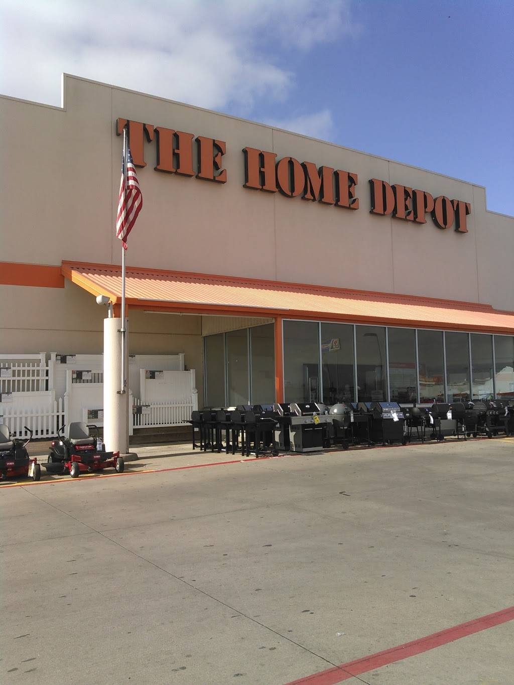 The Home Depot | 7950 South Fwy, Fort Worth, TX 76134, USA | Phone: (817) 293-0343