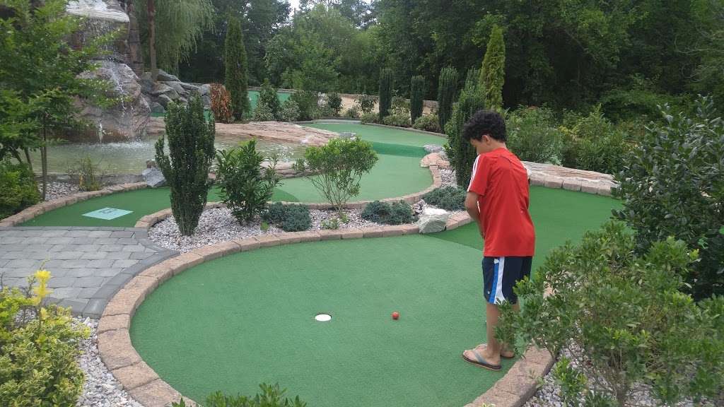 Serene Custard & Miniature Golf | 2336 NW Blvd, Vineland, NJ 08360, USA | Phone: (856) 692-1104