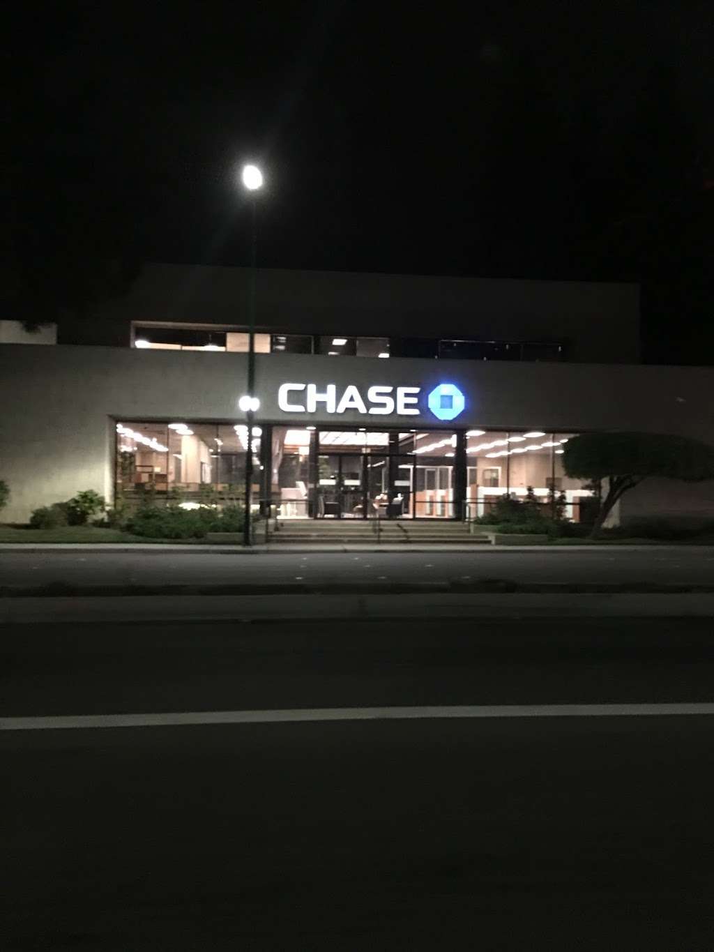 Chase Bank | 22370 Foothill Blvd, Hayward, CA 94541, USA | Phone: (510) 886-0390