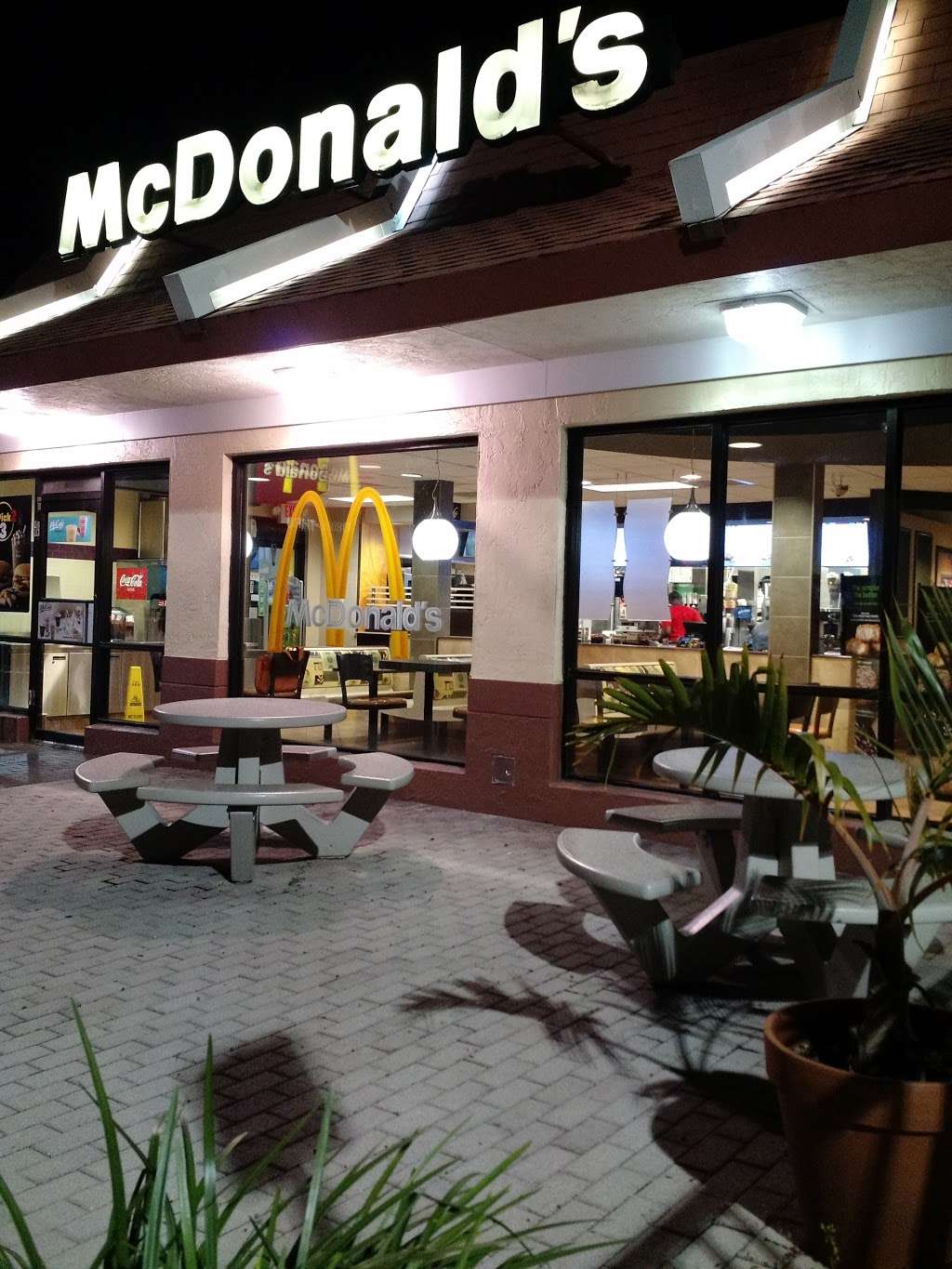 McDonalds | 7520 Southgate Blvd, North Lauderdale, FL 33068, USA | Phone: (954) 726-3777