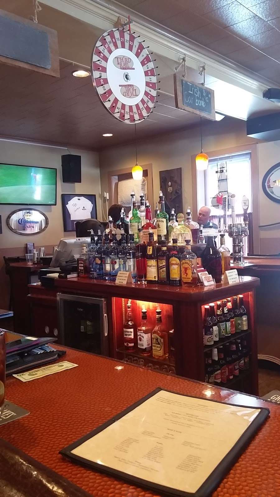 Third Rail Restaurant & Bar | 404 Main St, Blandon, PA 19510, USA | Phone: (610) 916-9041