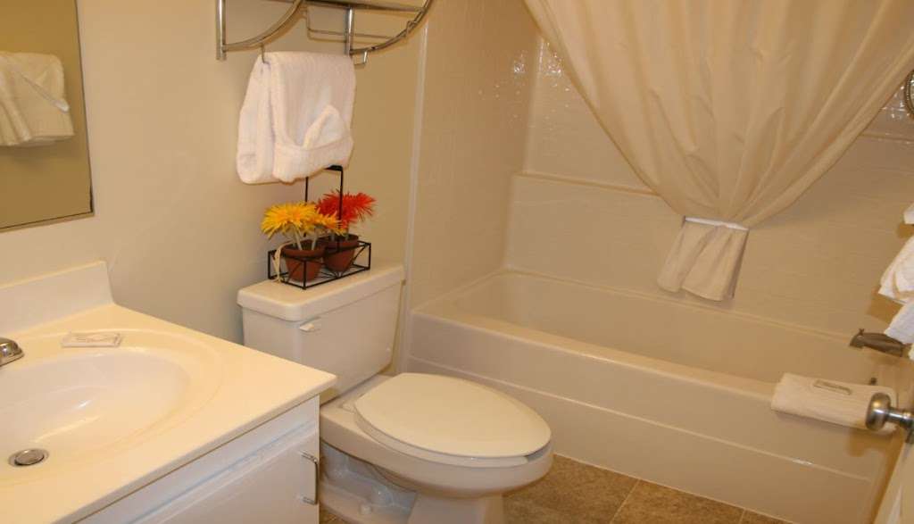 Affordable Suites of America | 204 University Blvd, Fredericksburg, VA 22406 | Phone: (540) 752-7170