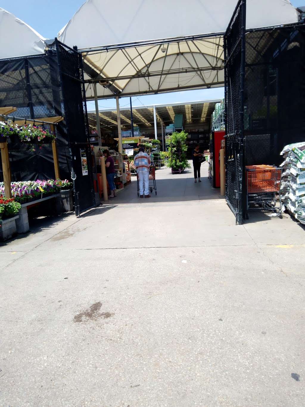 Garden Center at The Home Depot | 2828 S Texas 6, Houston, TX 77082, USA | Phone: (281) 870-9369