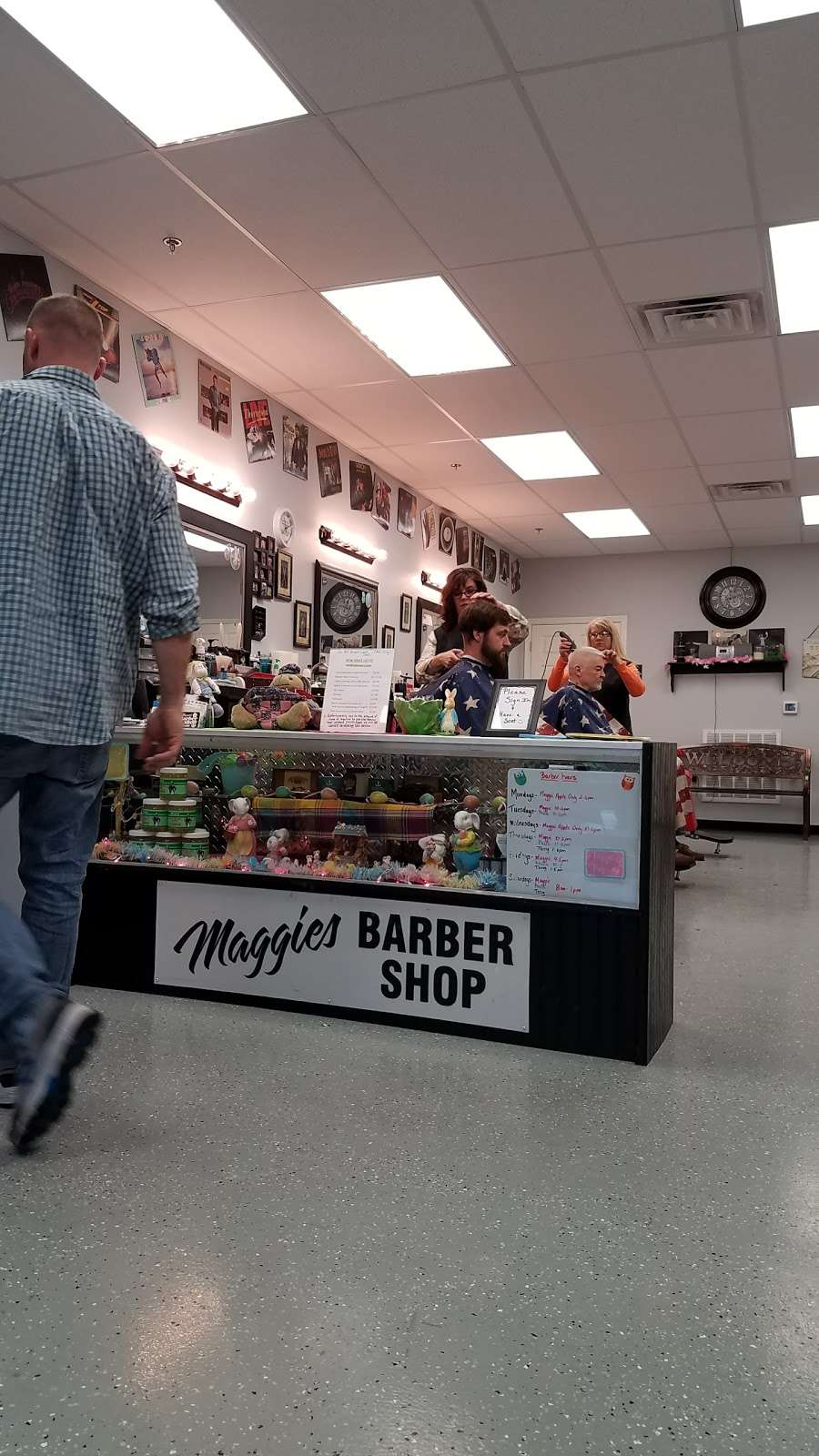 Maggies Barber Shop | 415 S Conococheague St, Williamsport, MD 21795, USA | Phone: (301) 491-0909