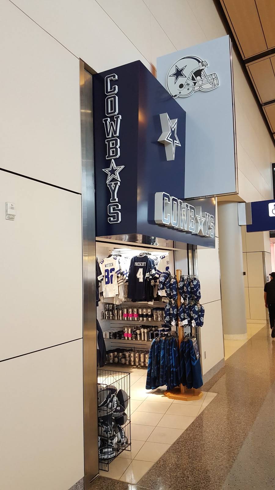 Dallas Cowboys Pro Shop - DFW Gate A24, Grapevine, TX, Clothing