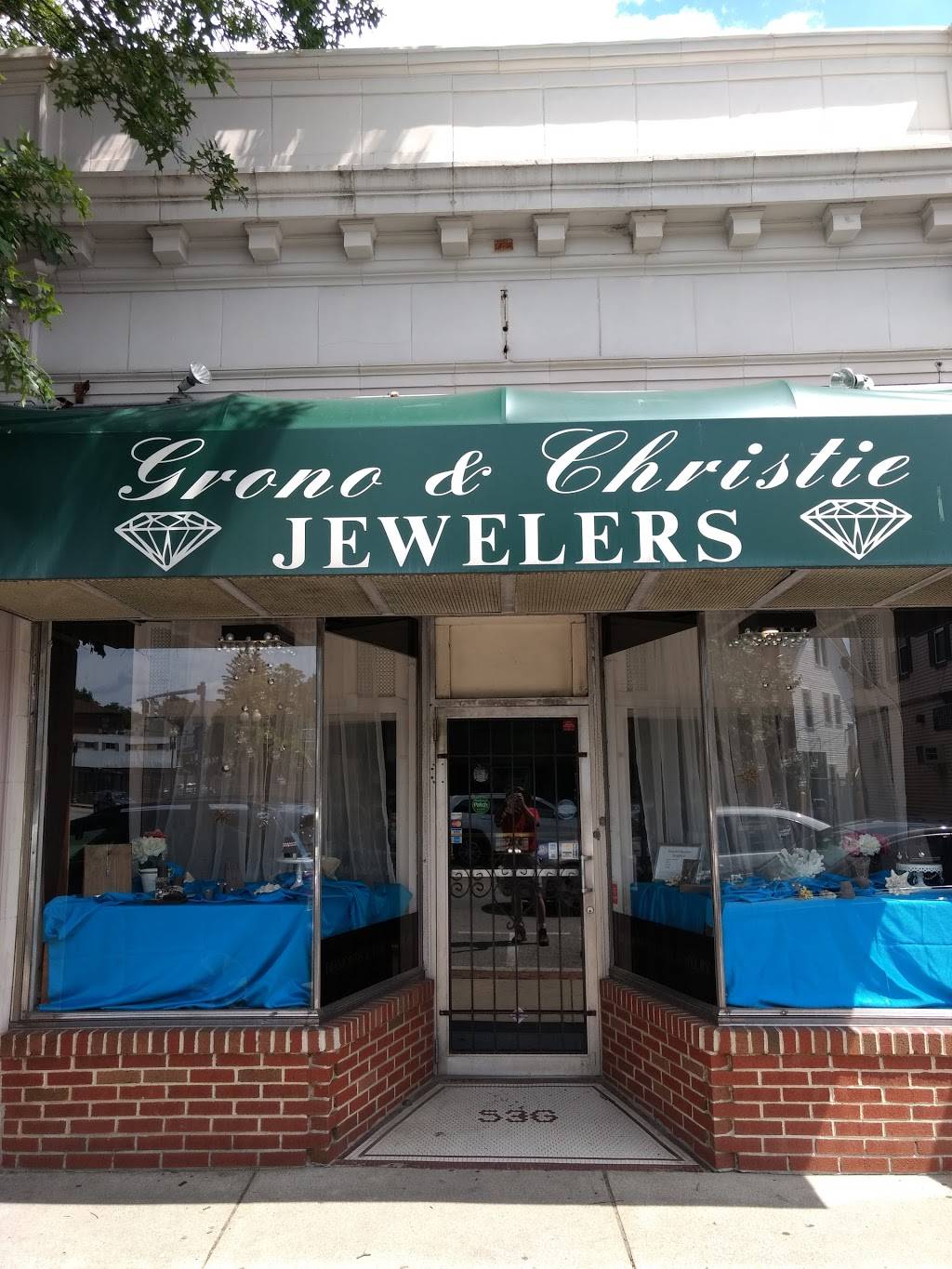 Grono & Christie Jewelers | 536 Adams St, Milton, MA 02186, USA | Phone: (617) 696-1490