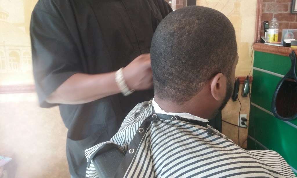 Many Stylez Barber & Beauty Salon | 22B Juliustown Rd, Browns Mills, NJ 08015 | Phone: (609) 248-5825