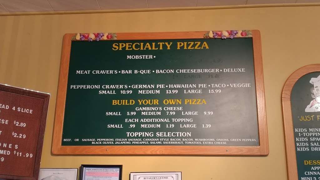 Gambinos Pizza | 505 Oak St, Lathrop, MO 64465, USA | Phone: (816) 740-4447