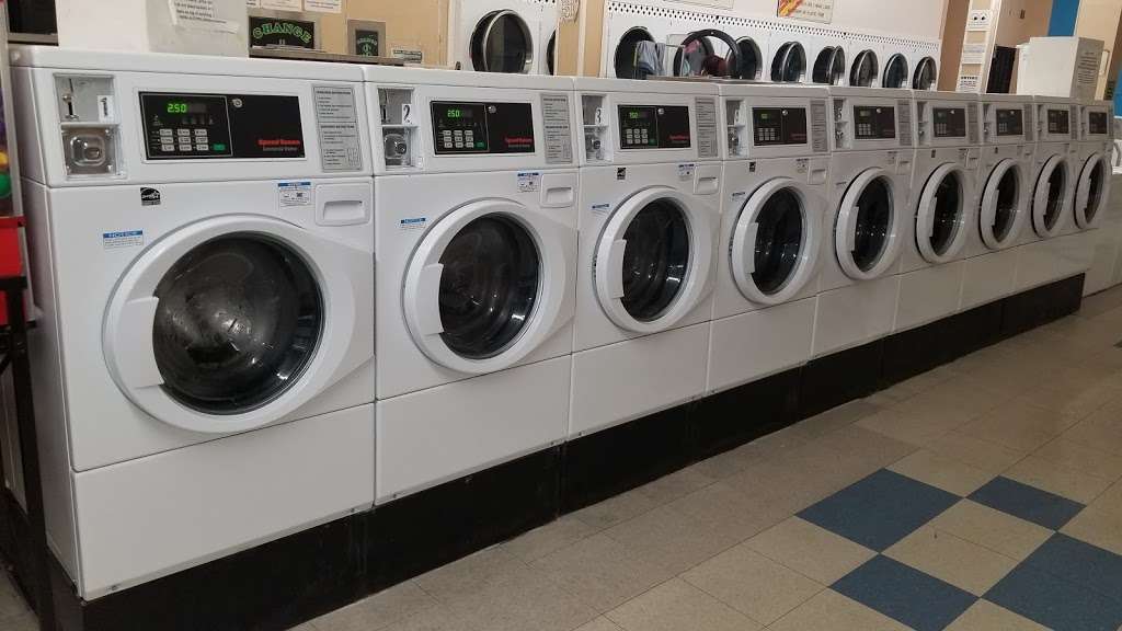 Launderland Coin Laundry | 13728 Hesperia Rd suite #2, Victorville, CA 92395, USA | Phone: (760) 515-6280