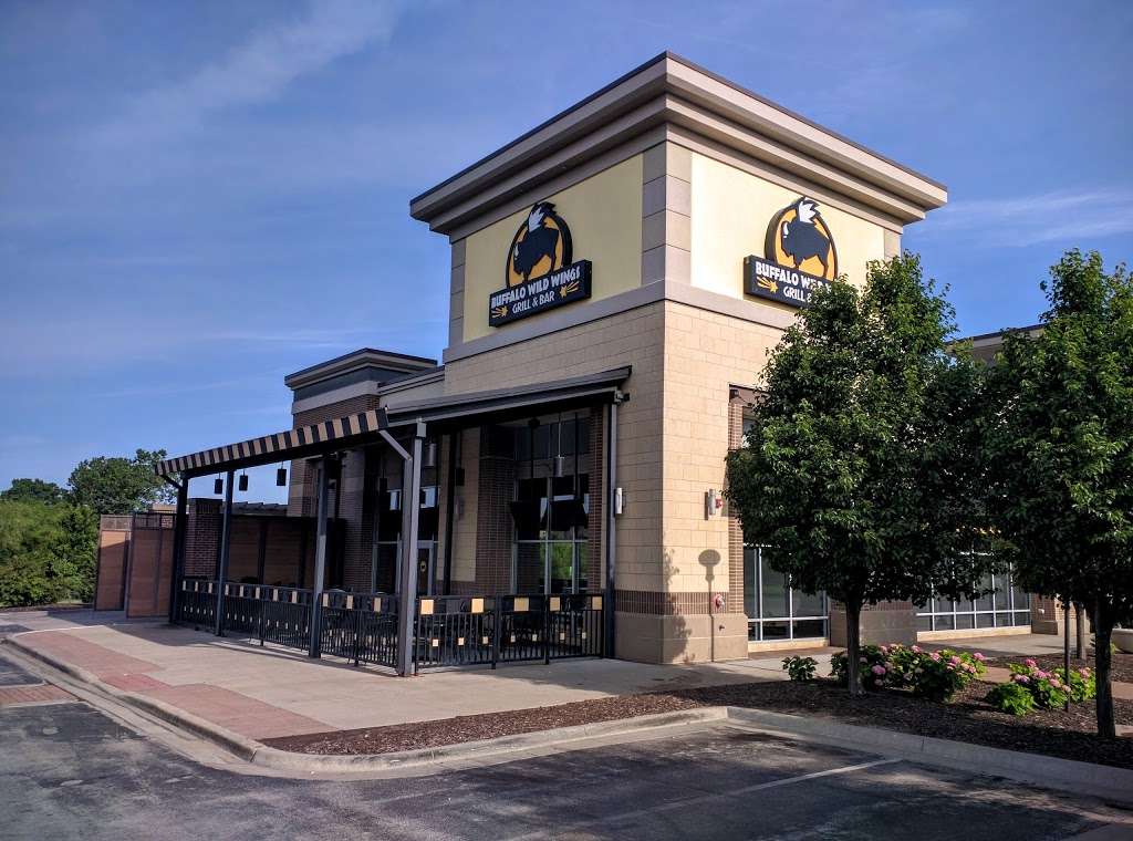 Buffalo Wild Wings | 13749 Metcalf Ave, Overland Park, KS 66223, USA | Phone: (913) 227-4688