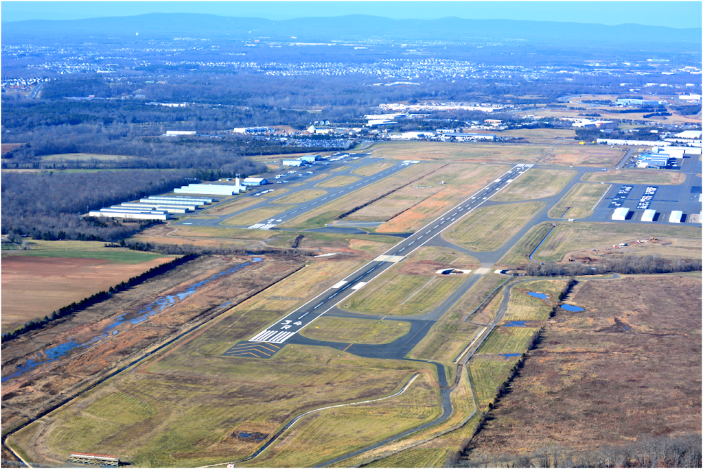 Manassas Regional Airport | 10600 Harry J Parrish Blvd, Manassas, VA 20110, USA | Phone: (703) 361-1882