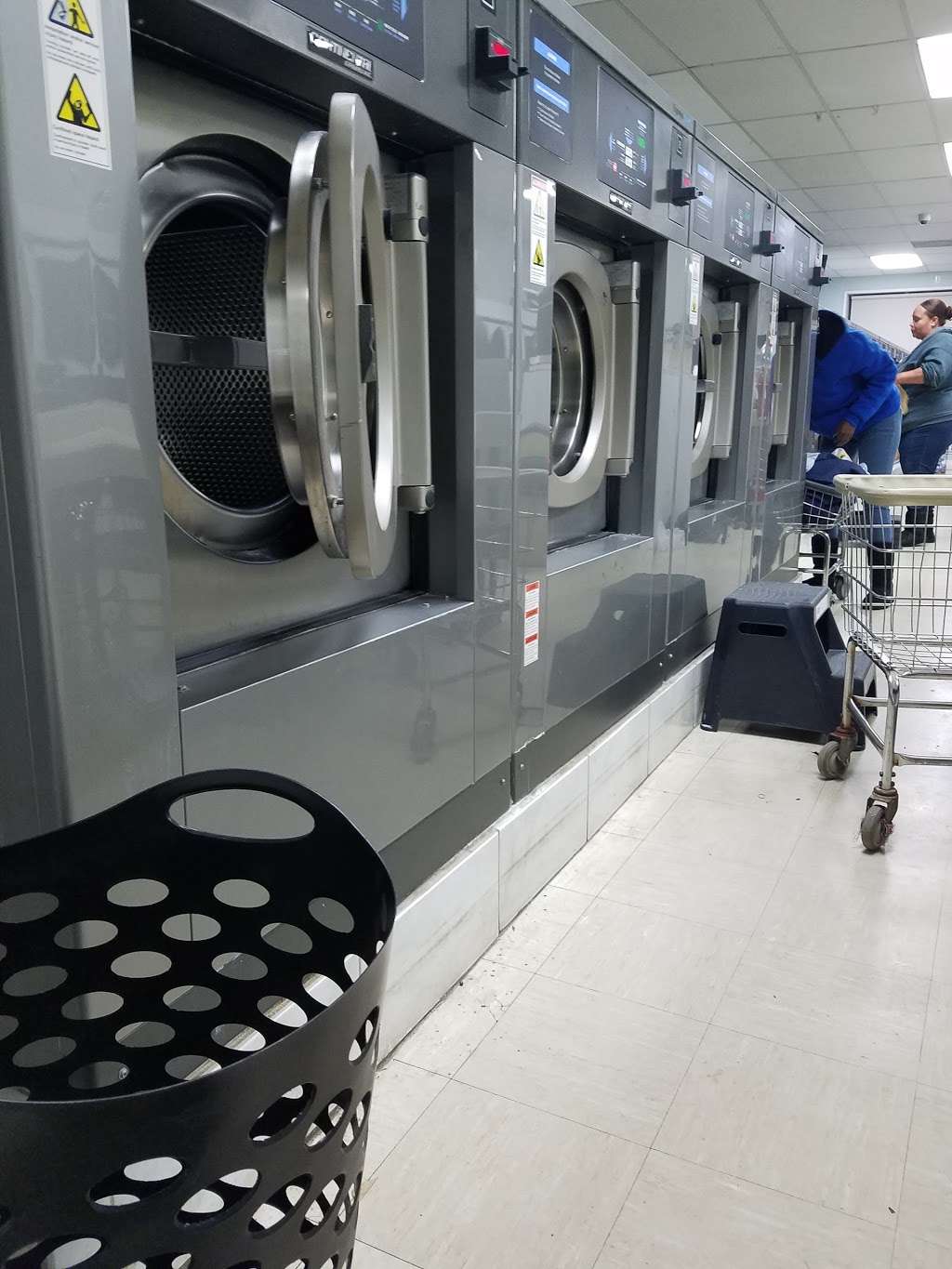 Hannahs Branchport Laundromat | 308 Branchport Ave, Long Branch, NJ 07740, USA | Phone: (732) 229-0700