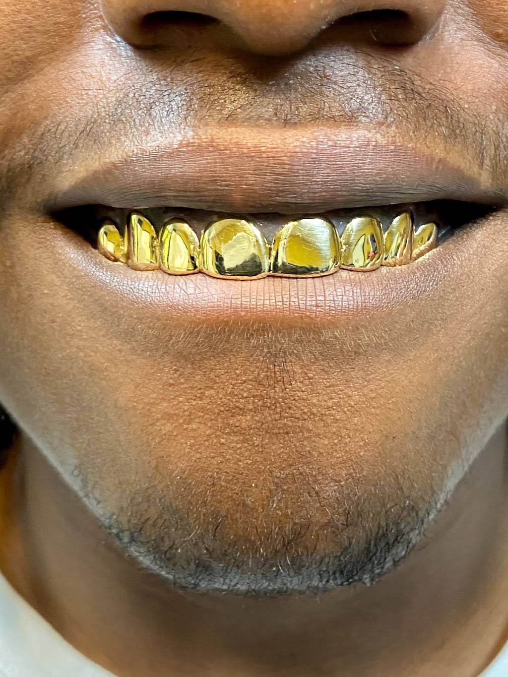 Mesa Gold Grillz LLC | 1731 W Baseline Rd #112, Mesa, AZ 85202, USA | Phone: (855) 290-4653