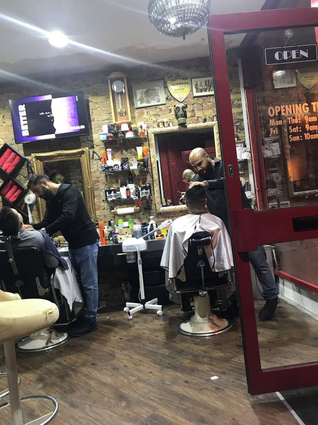 Marios & Sons Barbers | 8 Southwold Rd, London E5 9PT, UK