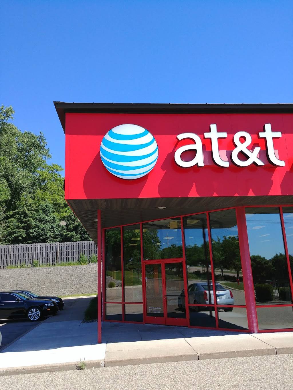 AT&T Store | 7450 Egan Dr, Savage, MN 55378, USA | Phone: (952) 440-1656