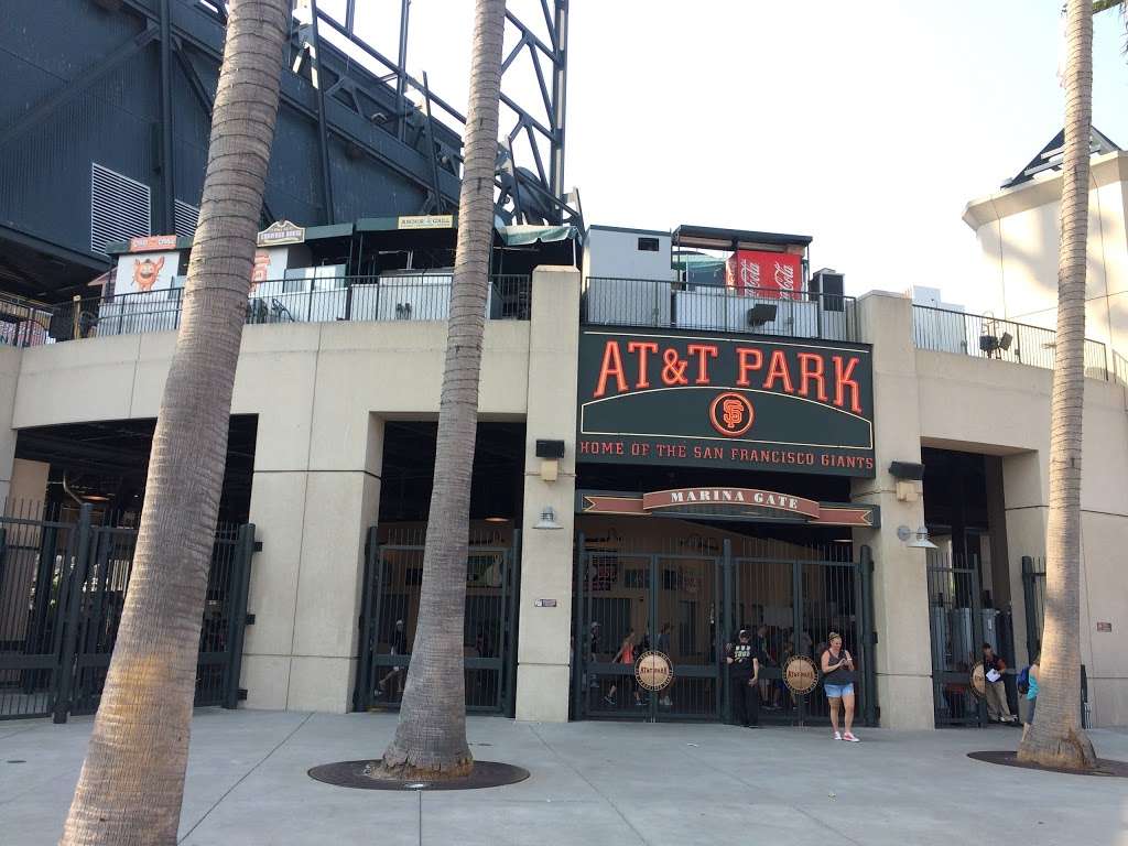 Giants Promenade | 24 Willie Mays Plaza, San Francisco, CA 94107, USA