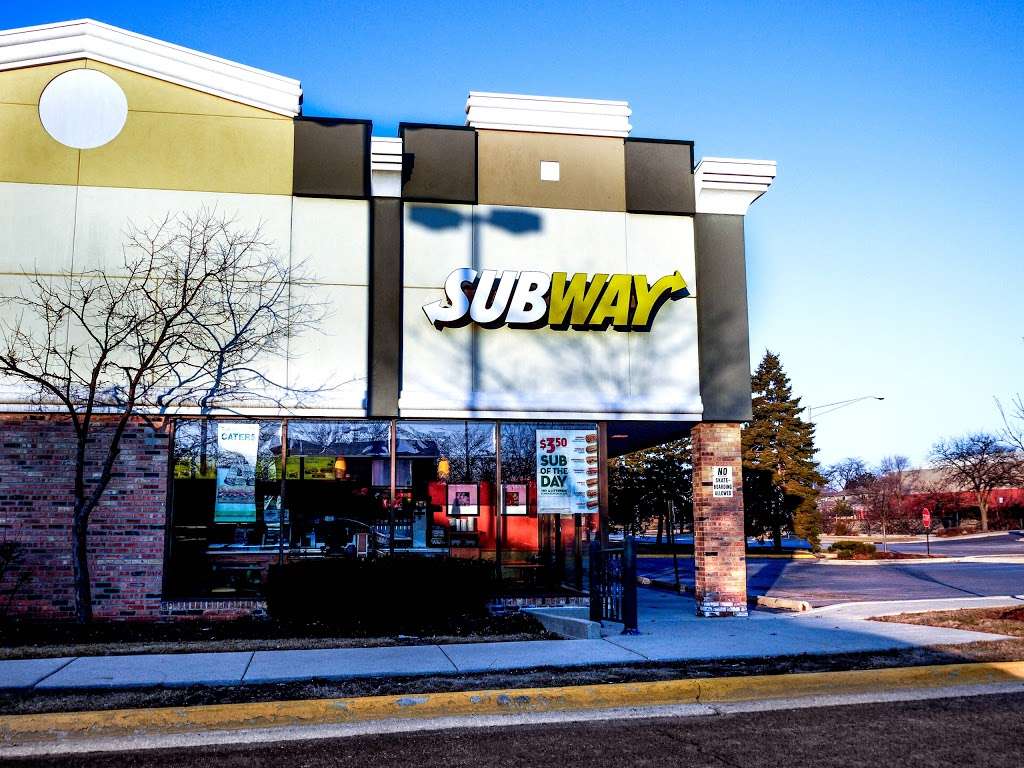 Subway Restaurants | 7 W Weathersfield Way, Schaumburg, IL 60193, USA | Phone: (847) 923-1711