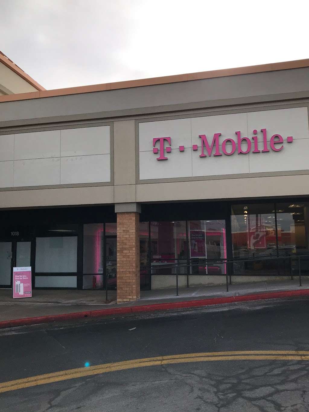 T-Mobile | 1016 Beards Hill Rd, Aberdeen, MD 21001 | Phone: (443) 327-8779