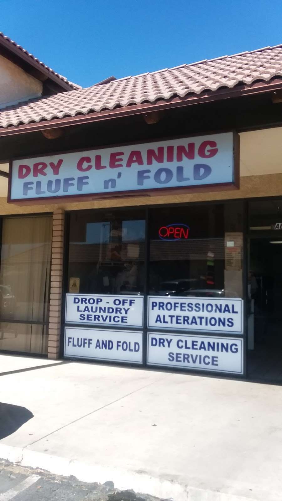 Phelan Laundromat | 3936 Phelan Rd ste a6, Phelan, CA 92371 | Phone: (760) 868-8800