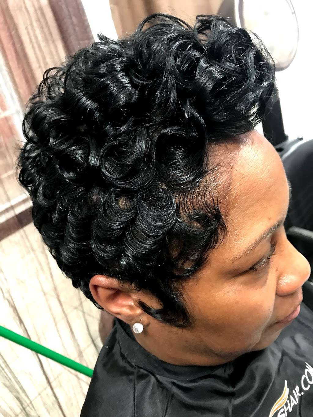 Liquidhairlounge Healthy Hair Salon | 6618, 4936 Albemarle Rd #16, Charlotte, NC 28205 | Phone: (704) 915-2711