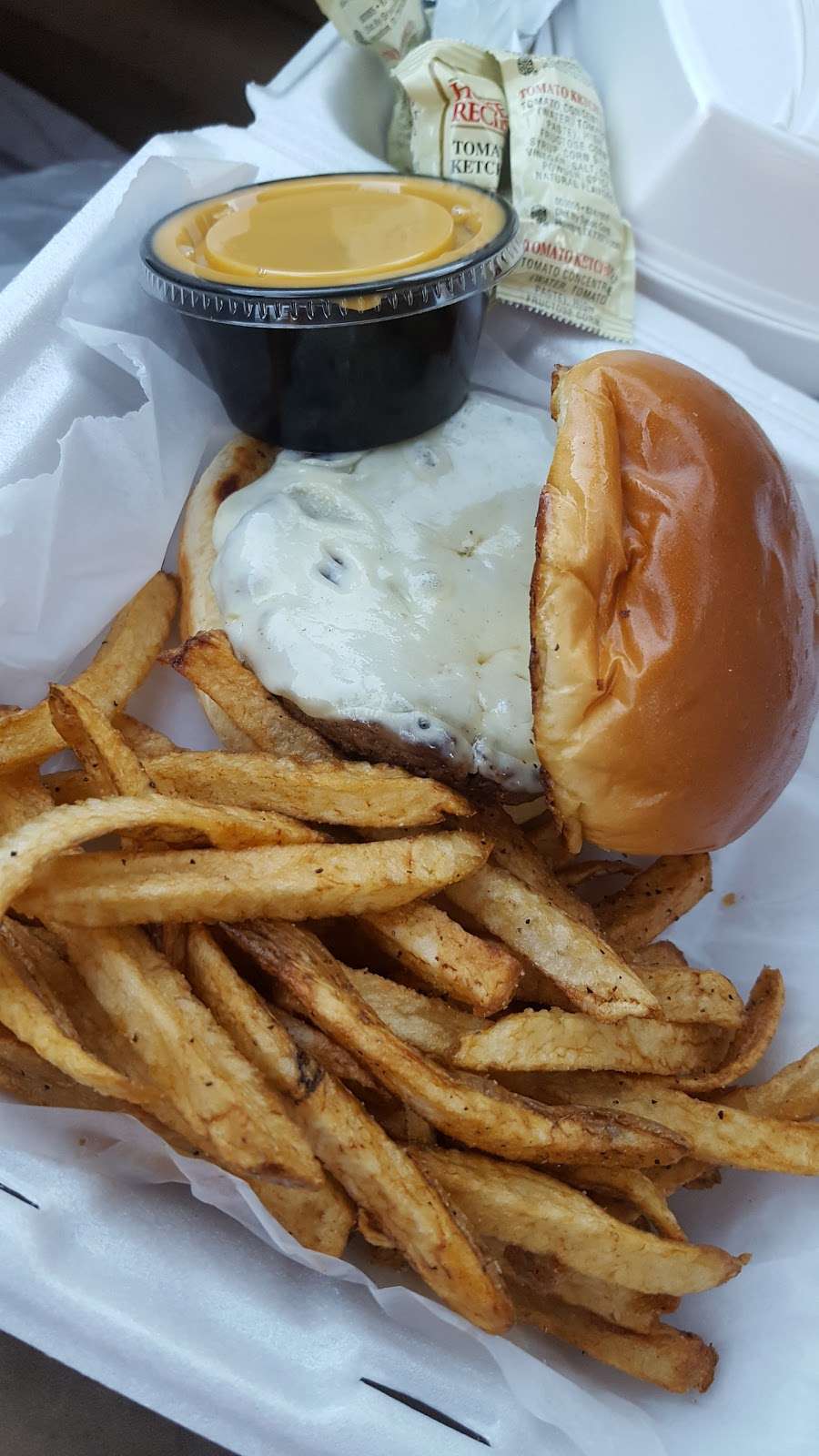Towne Tavern at Rock Hill | 2012 Cherry Rd, Rock Hill, SC 29732, USA | Phone: (803) 981-9464
