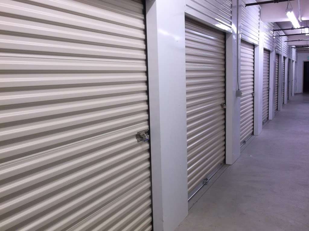 Grape Avenue Self Storage | 690 Grape Ave, Sunnyvale, CA 94087, USA | Phone: (408) 763-8932