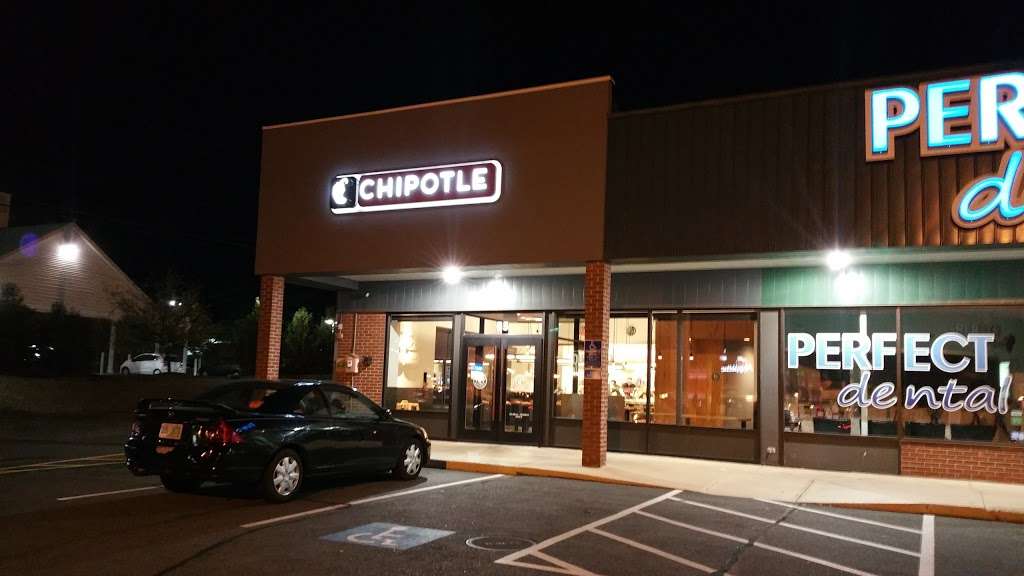 Chipotle Mexican Grill | 65 Drum Hill Rd, Chelmsford, MA 01824 | Phone: (978) 452-0693