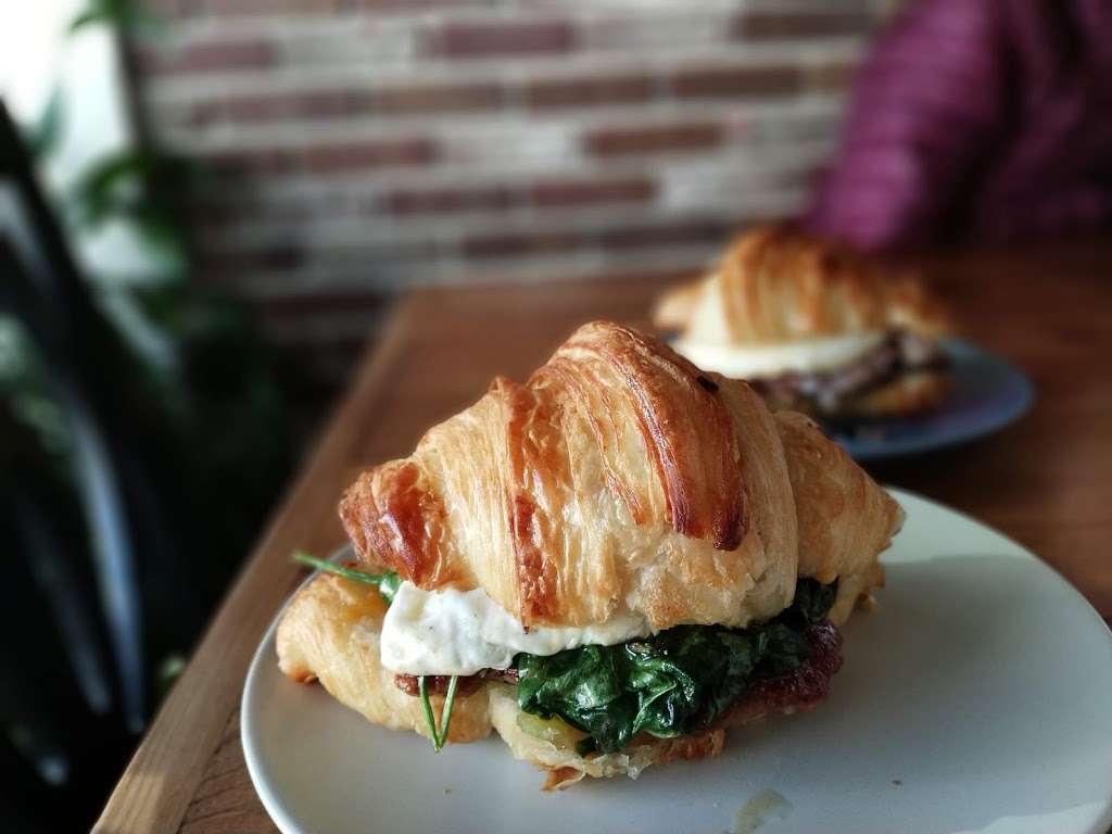 La Fillette | 4416 8th Ave, Denver, CO 80220, USA | Phone: (303) 355-0022