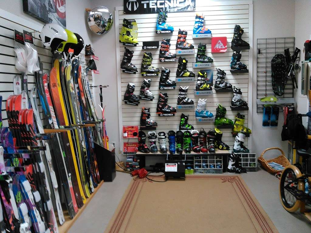 Ski and Sport of Ridgefield | 1 Ethan Allen Hwy, Ridgefield, CT 06877 | Phone: (203) 493-5071