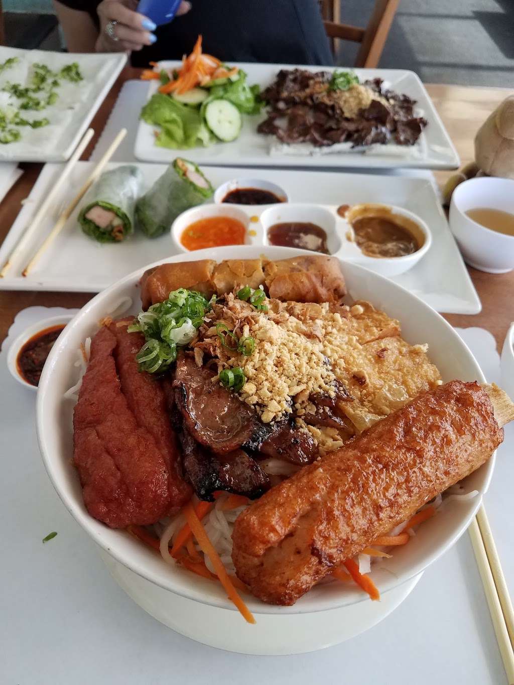 Pho Viet | 18741 Soledad Canyon Rd, Canyon Country, CA 91351, USA | Phone: (661) 252-1899