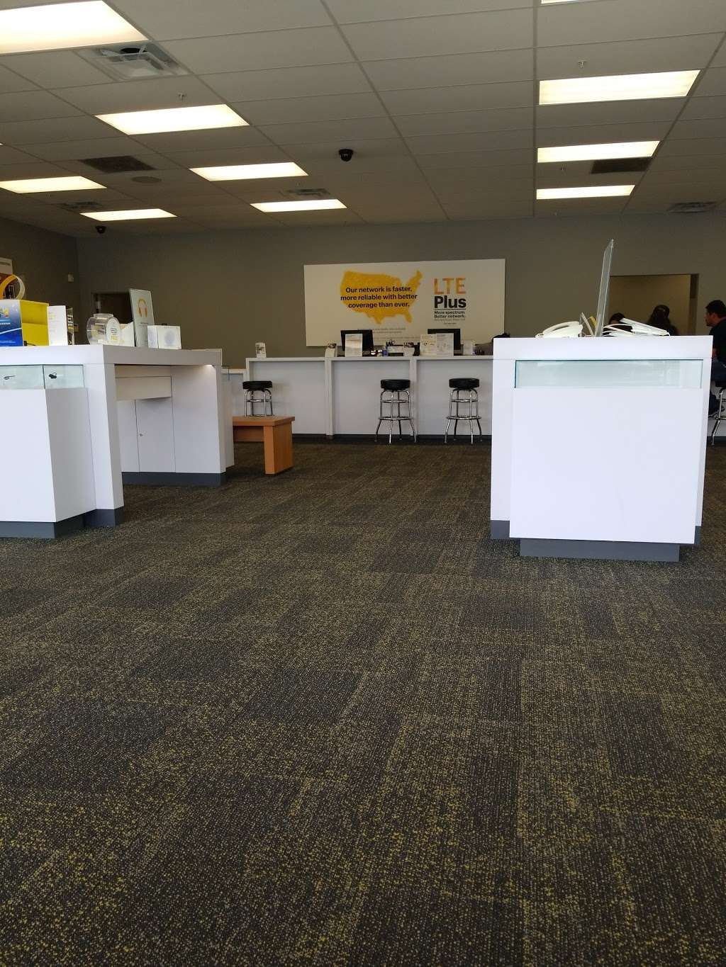 Sprint Store | 2544 N Illinois 83, Round Lake Beach, IL 60073, USA | Phone: (847) 356-3253