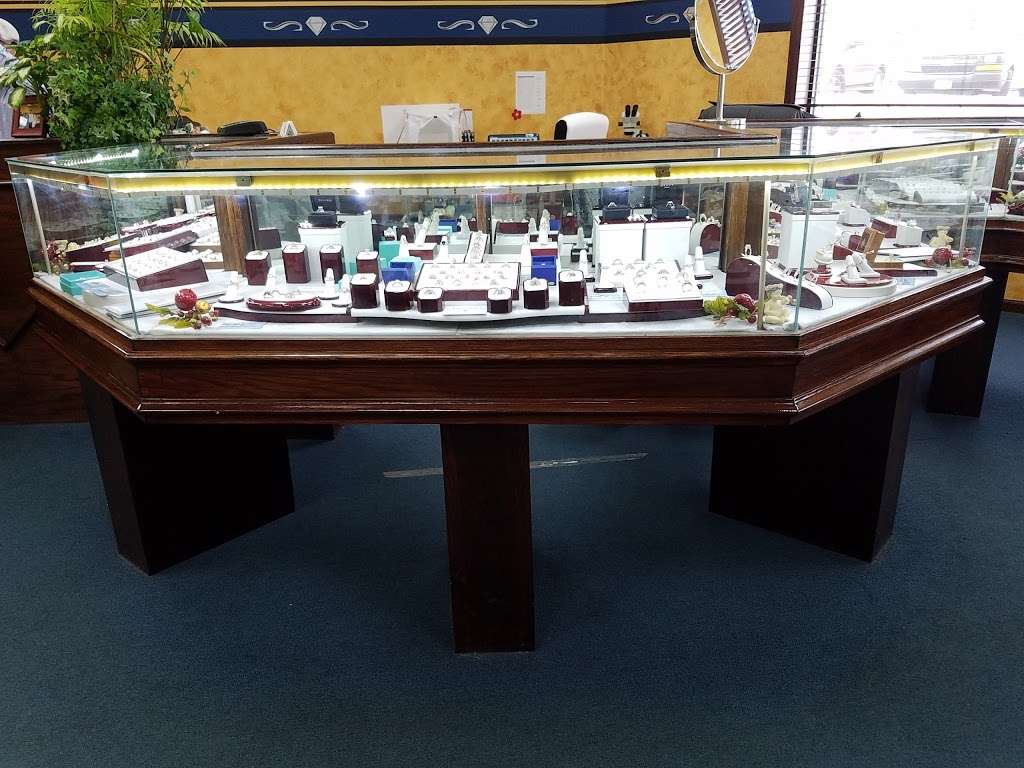 Exquisite Jewelers | 1590 N Rand Rd N, Palatine, IL 60074, USA | Phone: (847) 202-7889