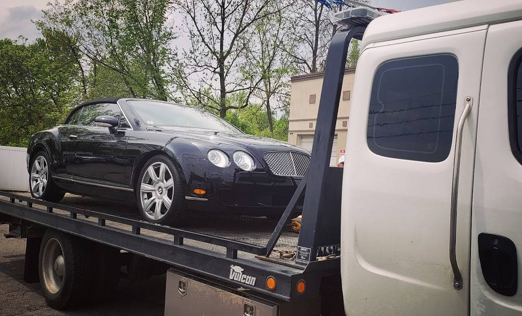 Classic towing and recovery | Not A Retail Location, 3332 Tennyson Ave, Breckenridge Hills, MO 63114, USA | Phone: (314) 766-3575