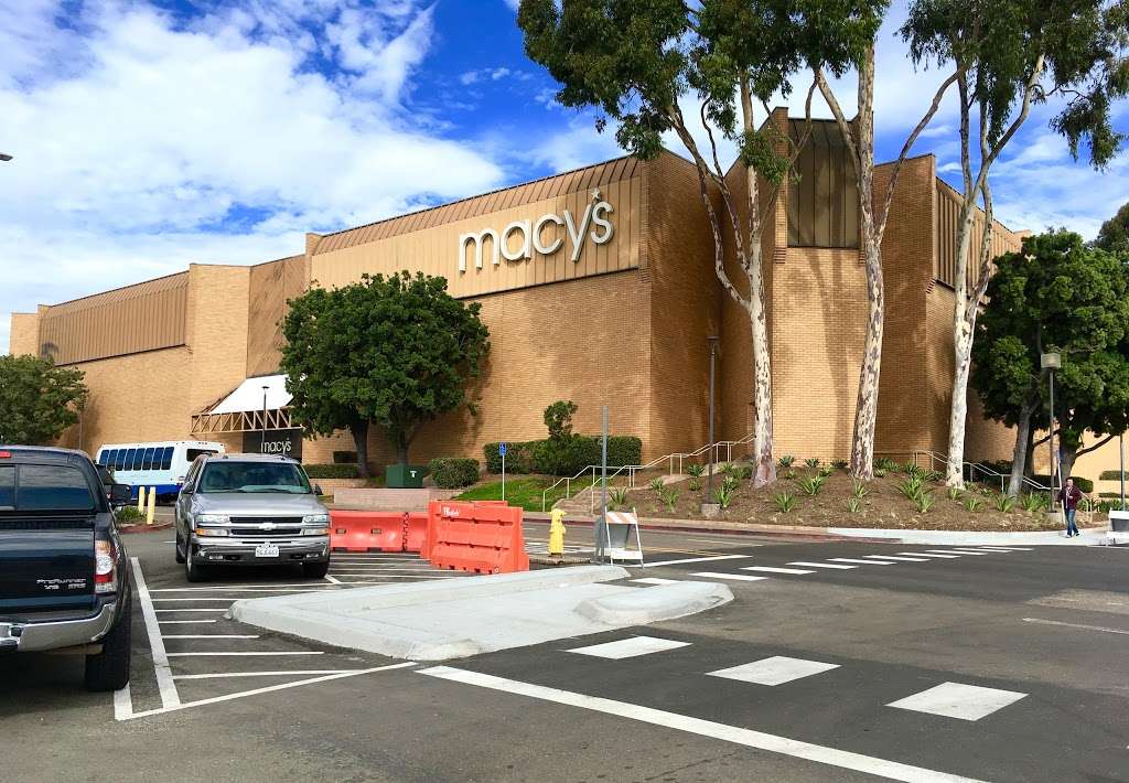 Macys | 4333 La Jolla Village Dr, San Diego, CA 92122, USA | Phone: (858) 453-2060